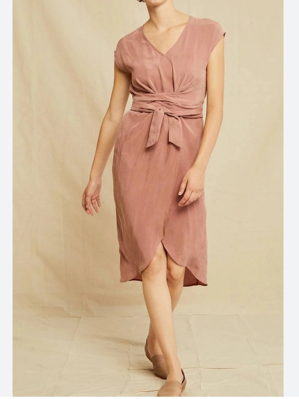 Amour Vert 100% Cupro V-Neck Dress With Wrap Belt In Mauve Size Small